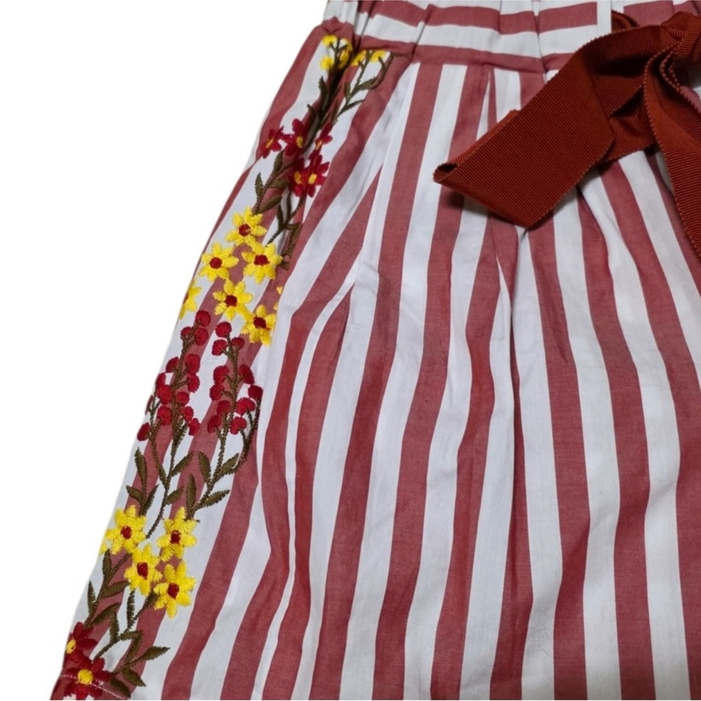 Silvia Tcherassi Giorgio Red and White Stripe Embroidered High Rise Shorts - Picture 4 of 6